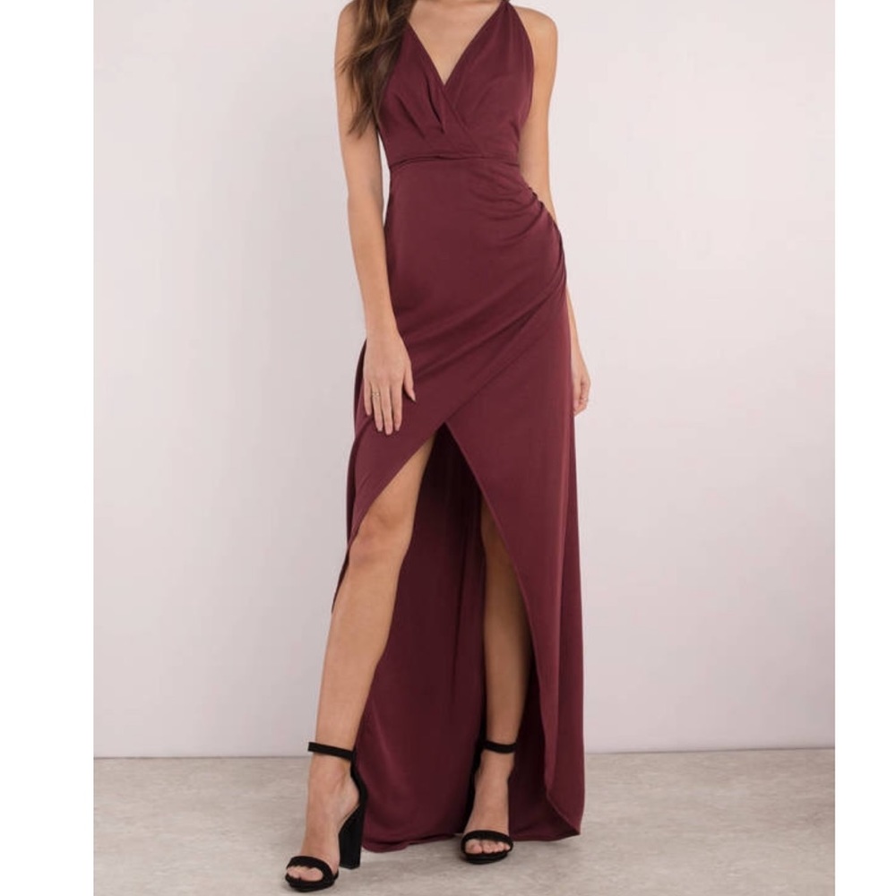Wine high slit maxi dress 🥀🌹